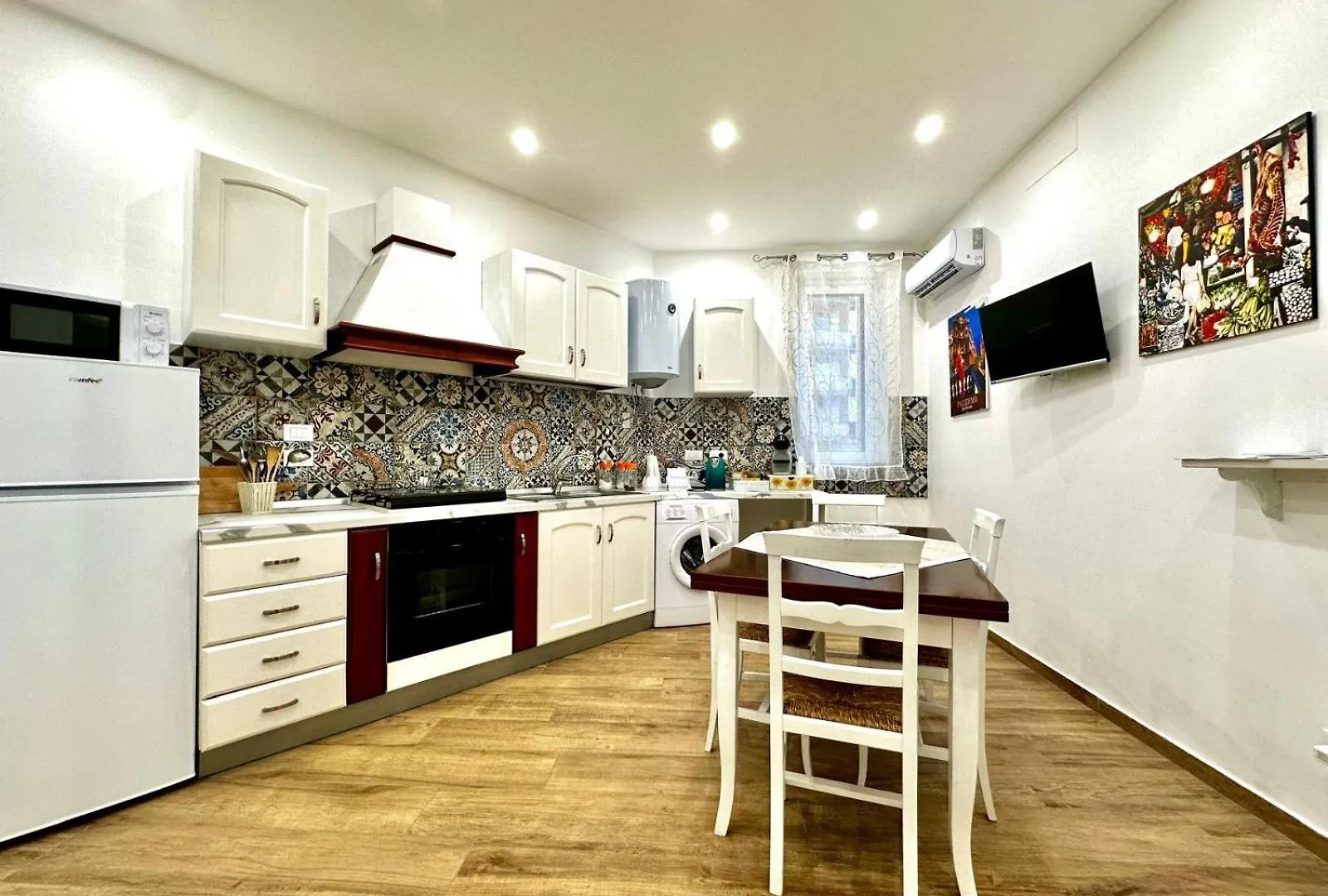 아파트 Md Apartament Coral Bahlara 팔레르모